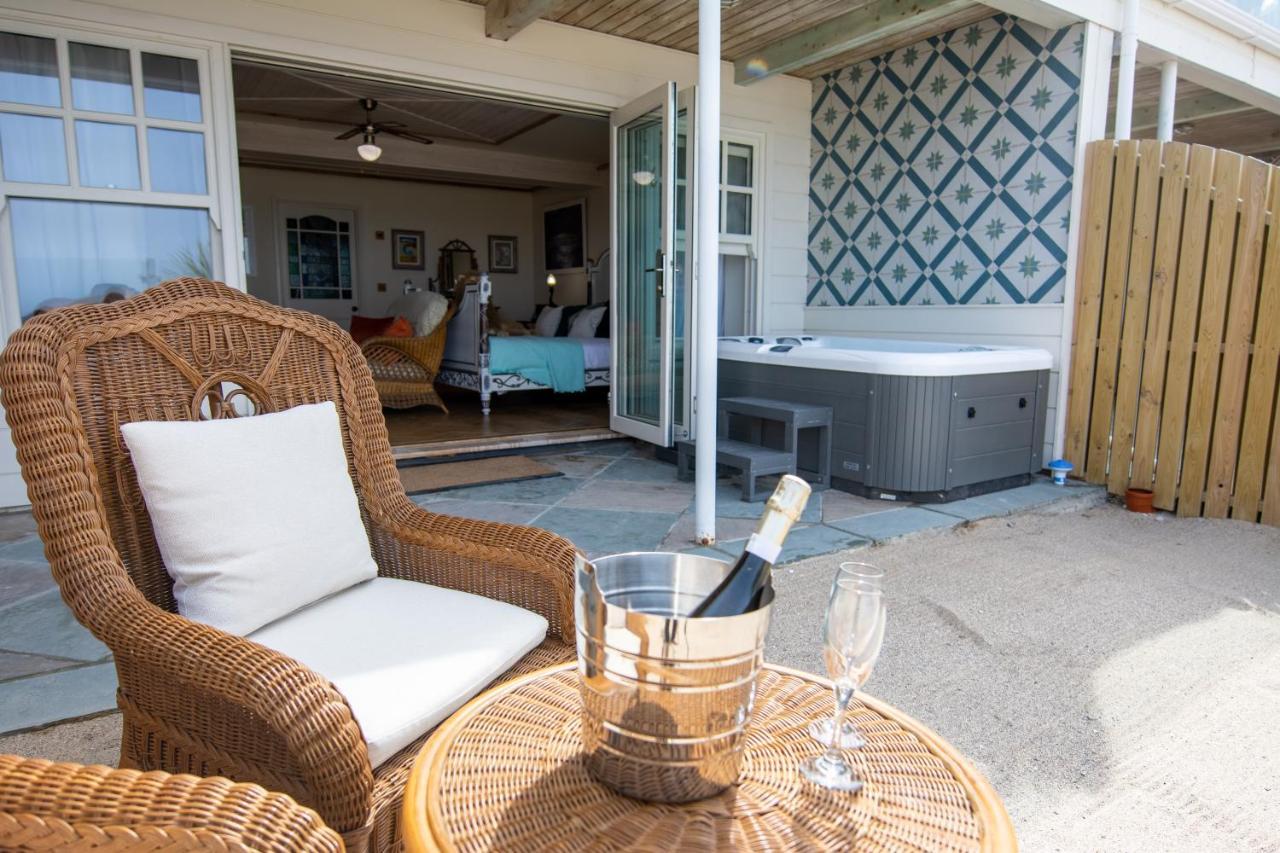 Tolcarne Beach Colonial Restaurant And Rooms New Quay Exterior foto
