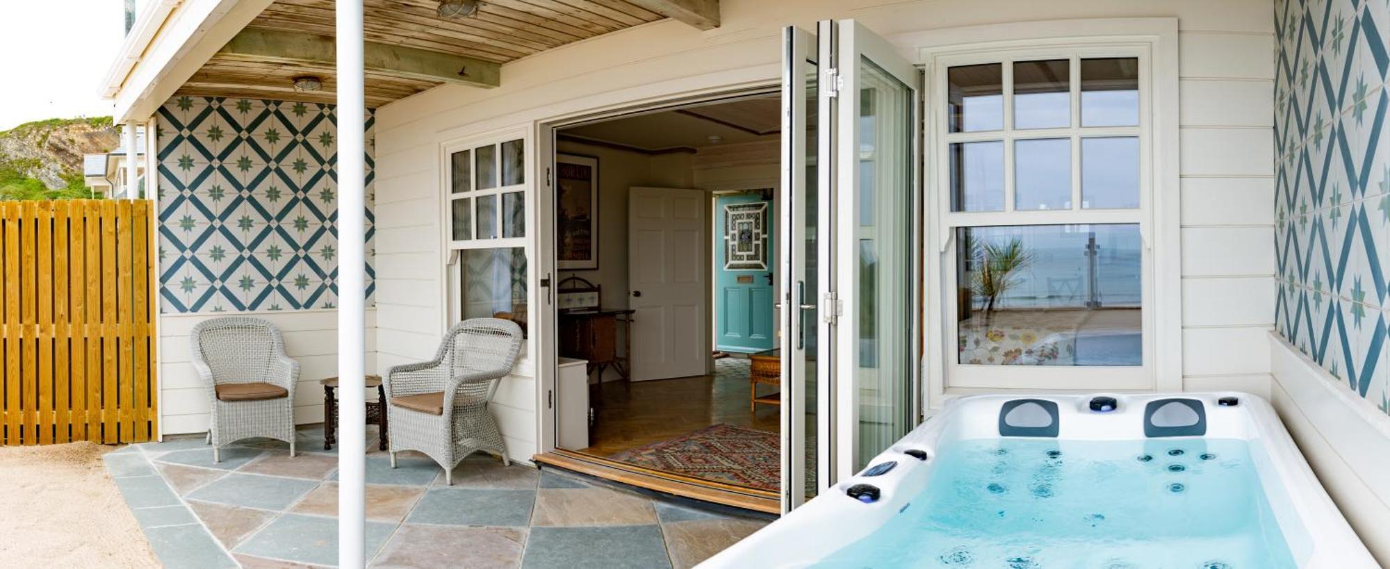 Tolcarne Beach Colonial Restaurant And Rooms New Quay Habitación foto